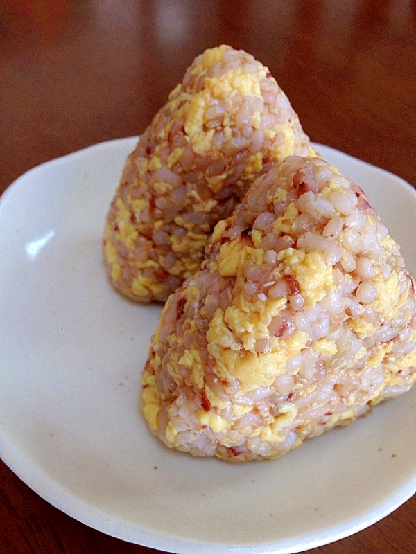 卵と鰹節のおにぎり
