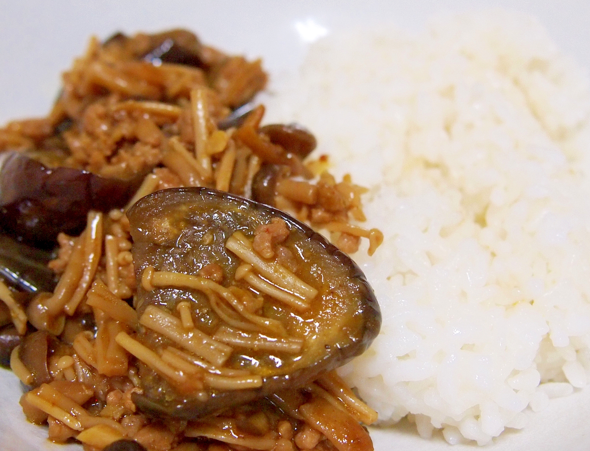 フライパンひとつで！ひき肉ときのことなすのカレー