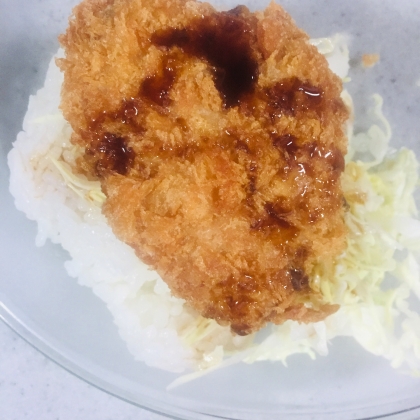 【米料理】ボリュームたっぷりメンチカツ丼