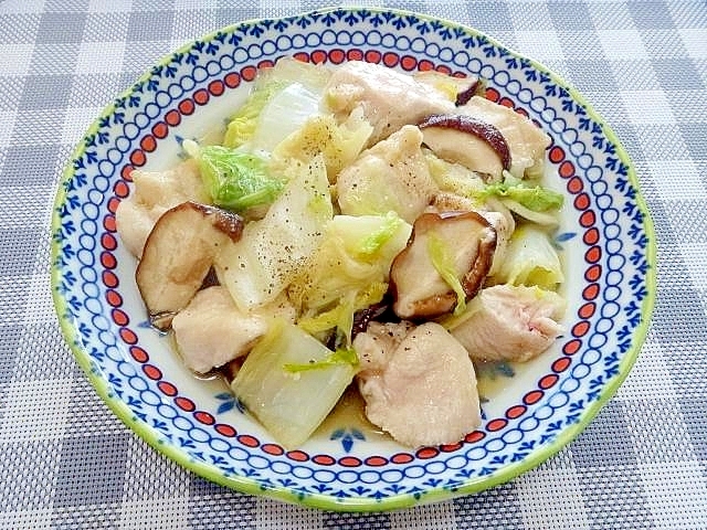 白菜と鶏むね肉椎茸のコンソメ蒸し煮