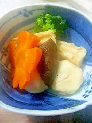 里芋と角ふの煮物