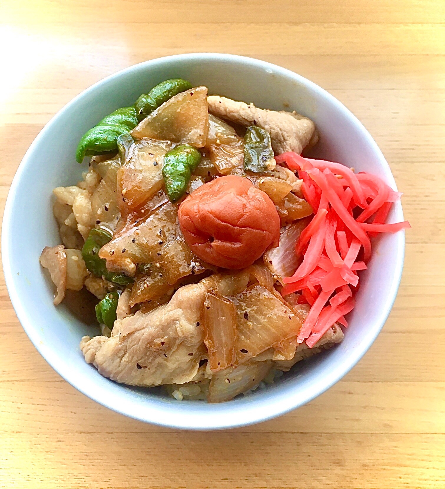 【時短簡単】焼肉のタレで意外と野菜たっぷりの豚丼