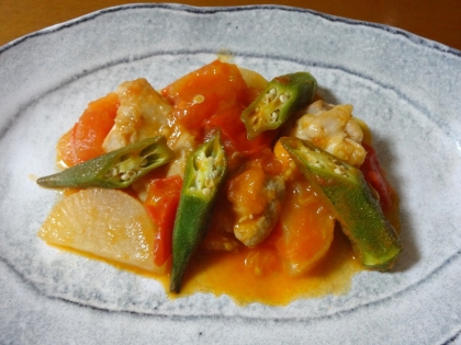 さっぱり！モモ肉と大根のトマト煮