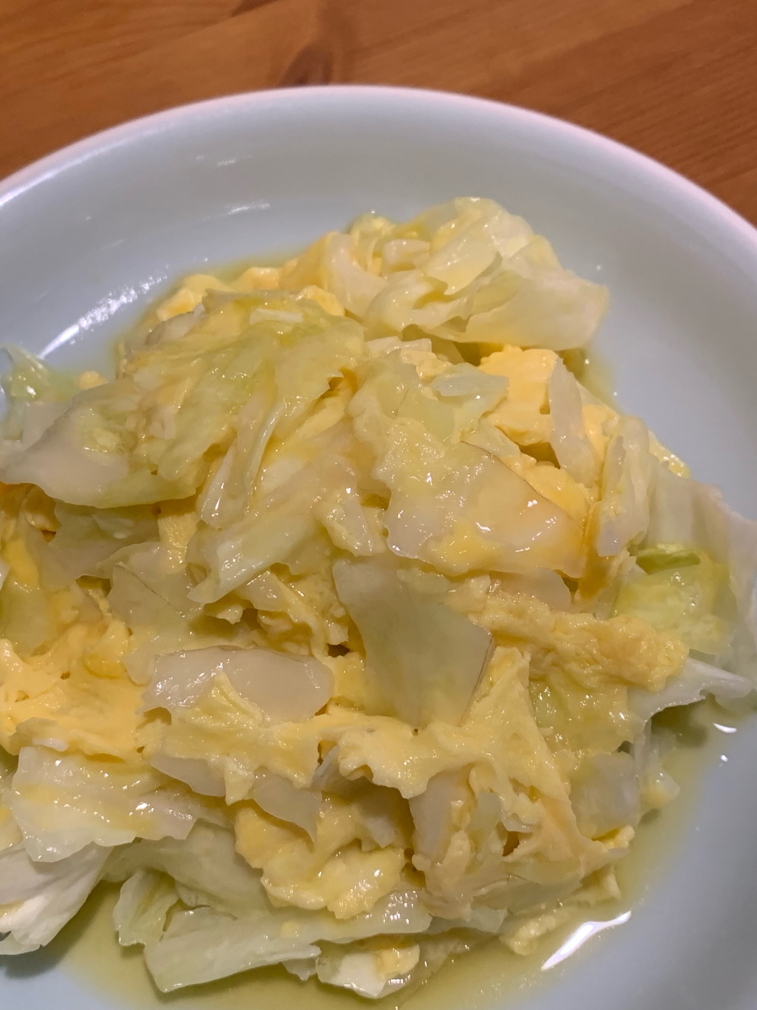 キャベツと卵のバターしょうゆ炒め