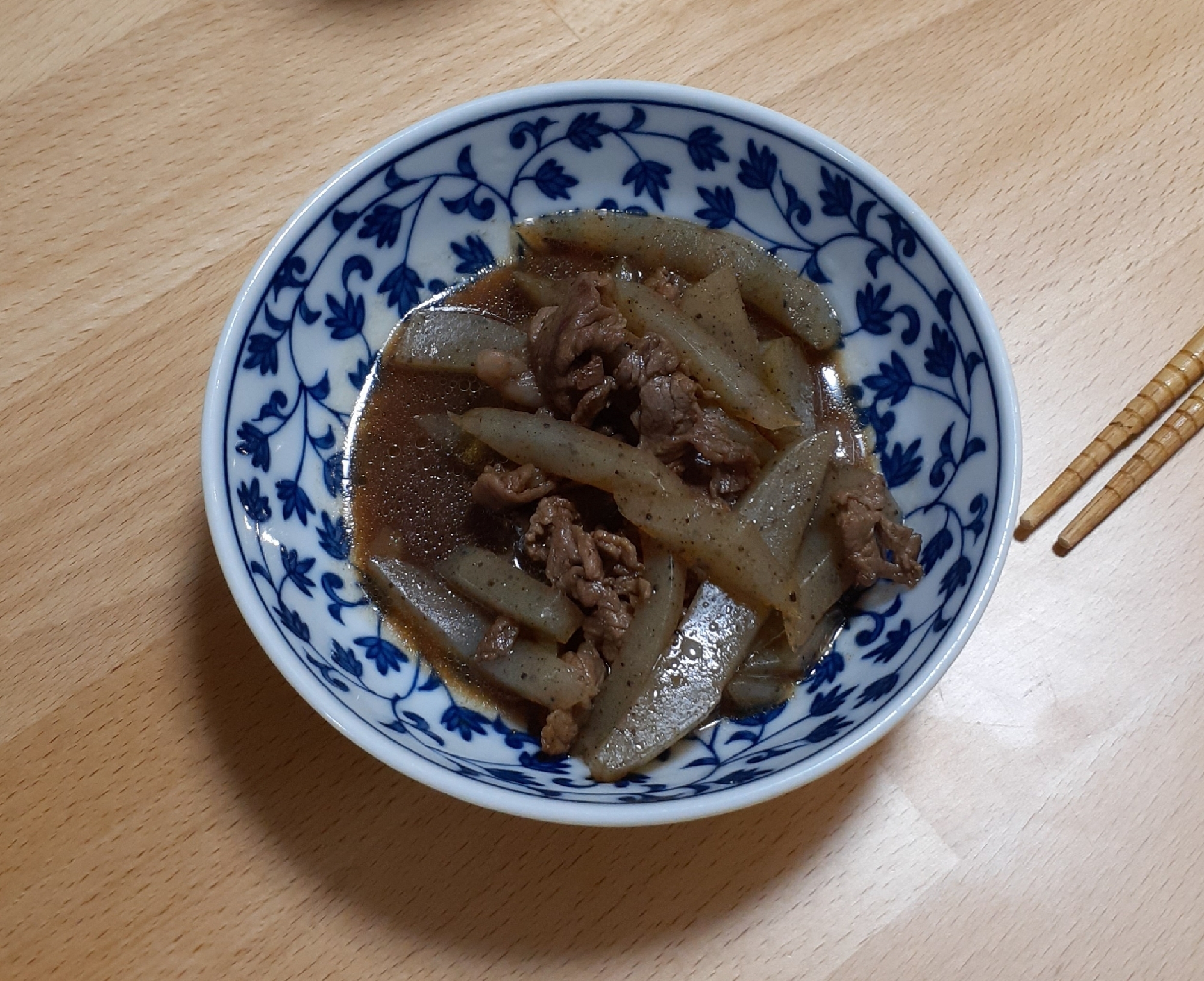 牛肉とこんにゃくの甘辛煮