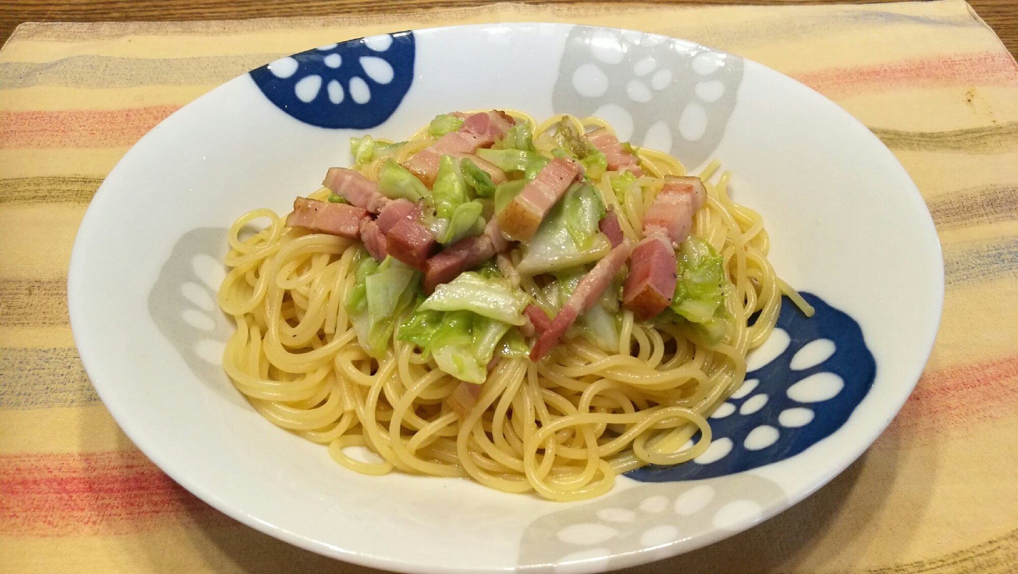 キャベツとベーコンの柚子胡椒のパスタ