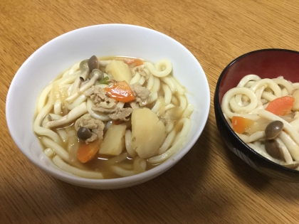 残りの肉じゃが、どうしたものかと検索して辿り着きました。ちゃんとカレーうどんになりました！ネギは無しでしめじを追加。具沢山になりお腹いっぱい(^ ^)