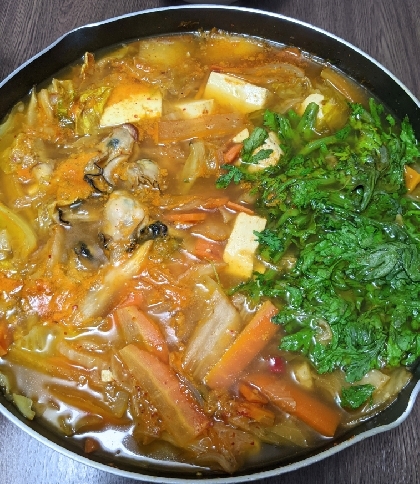 牡蠣でチゲ鍋にしました。
旨辛でとても美味しかったです(*^^*)☆☆☆