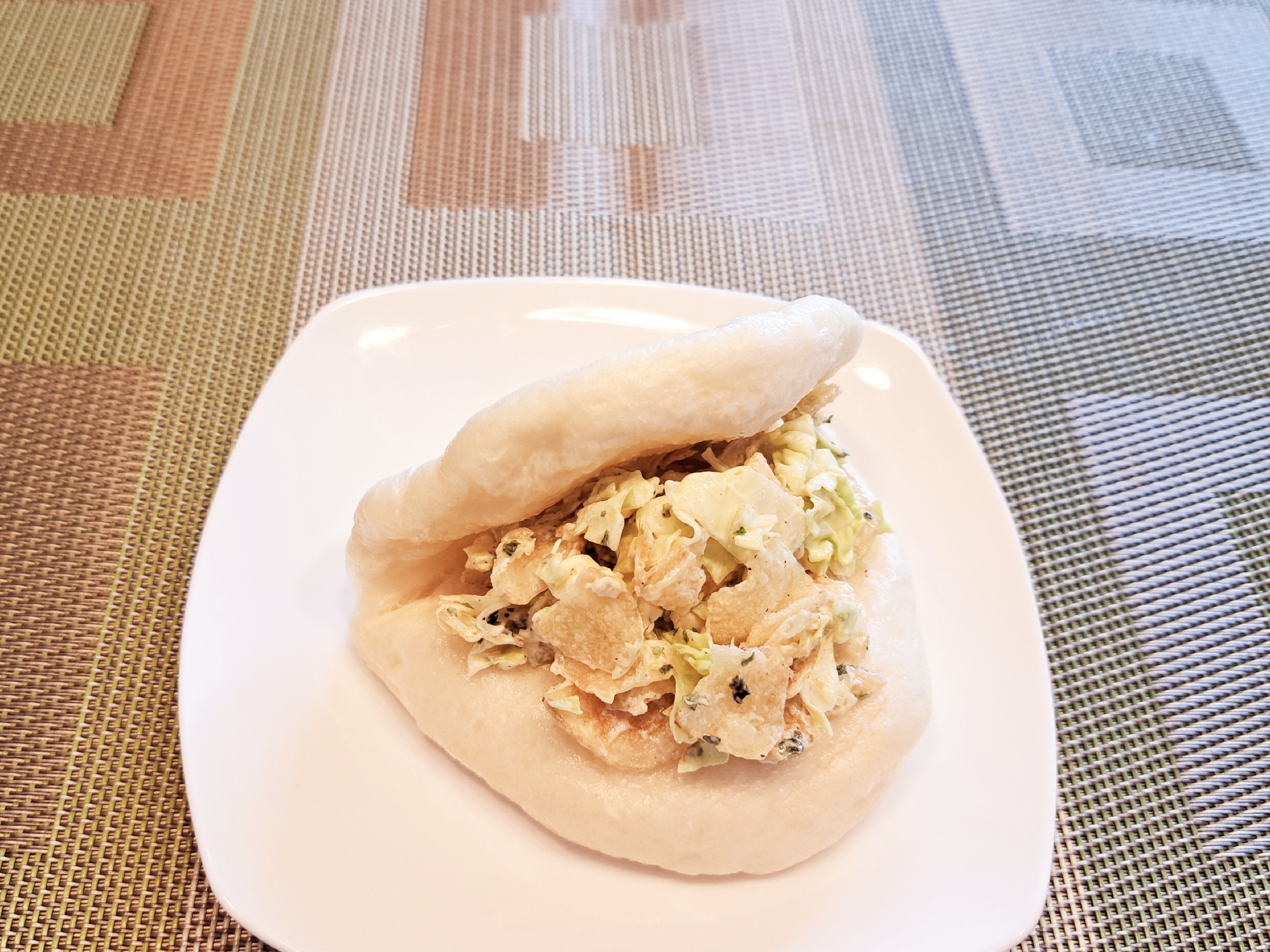 ポテトチップスと きゃべつを入れて!ポテチパン