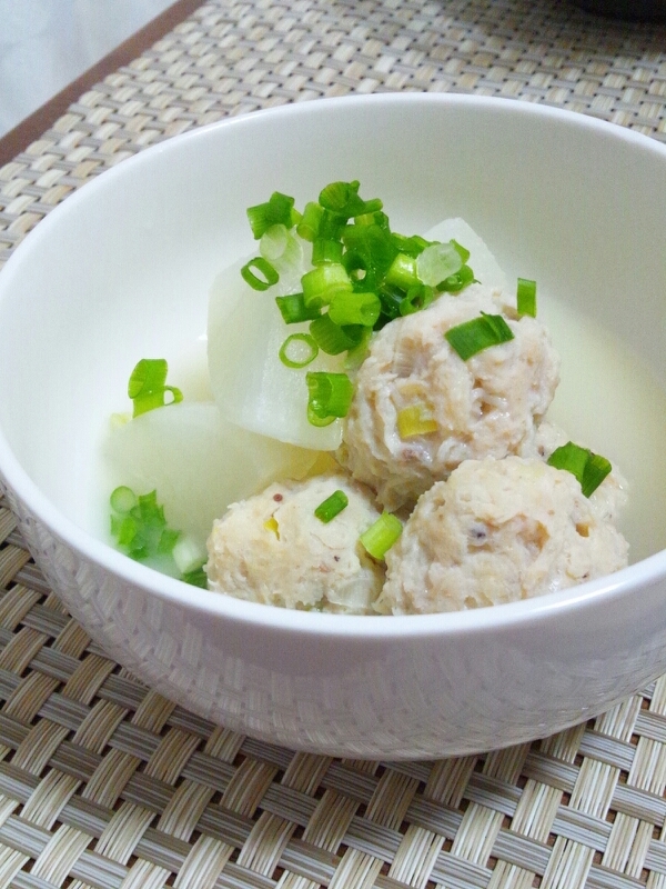 ホタテ入り鶏団子と大根の煮物