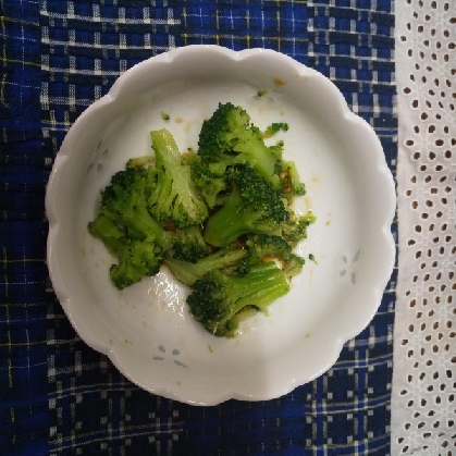 まるごとブロッコリー✨にんにく海苔サラダ