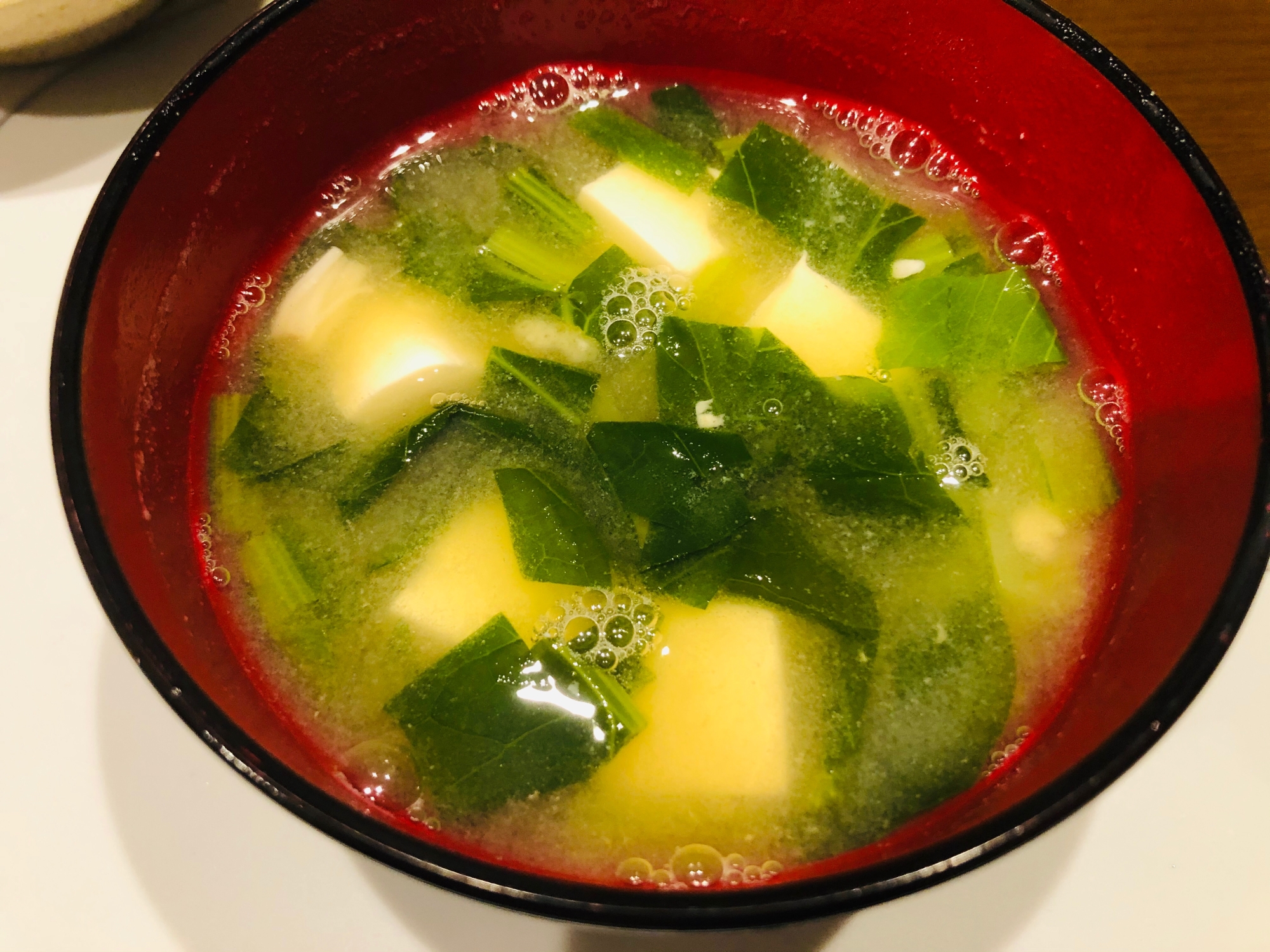小松菜、えのき、豆腐の味噌汁