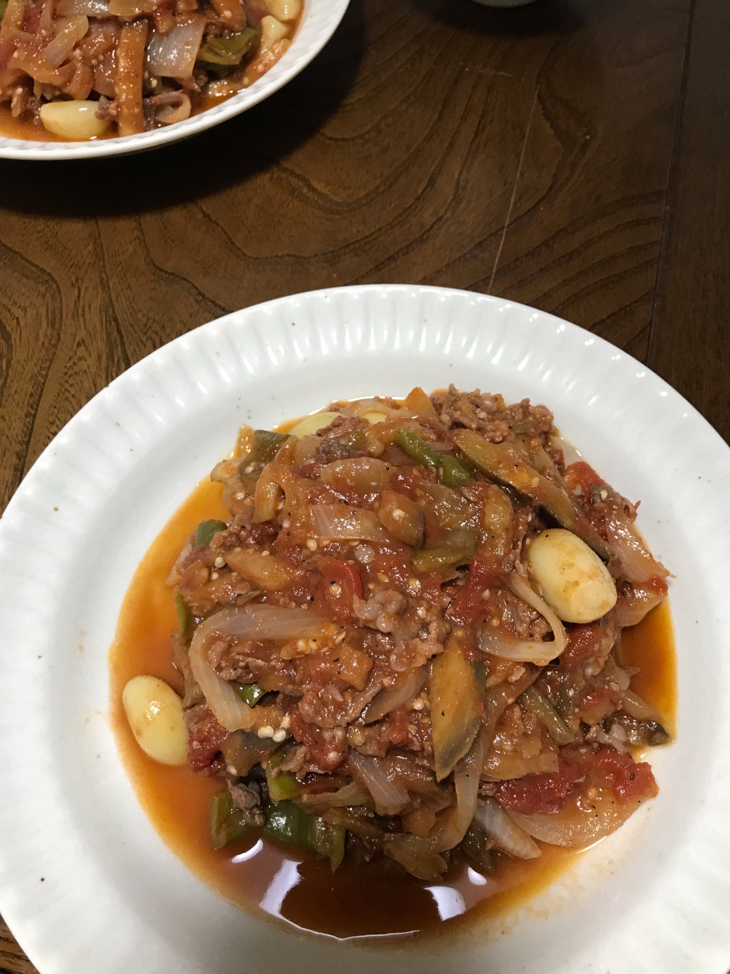 野菜たっぷり牛肉のトマト煮込み