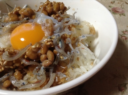 簡単丼☆しらすおかか納豆丼