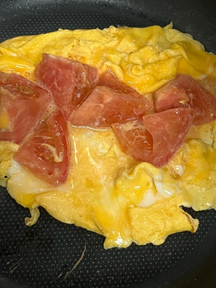 【赤ワインに合う】ふわふわ卵とトマトの中華炒め