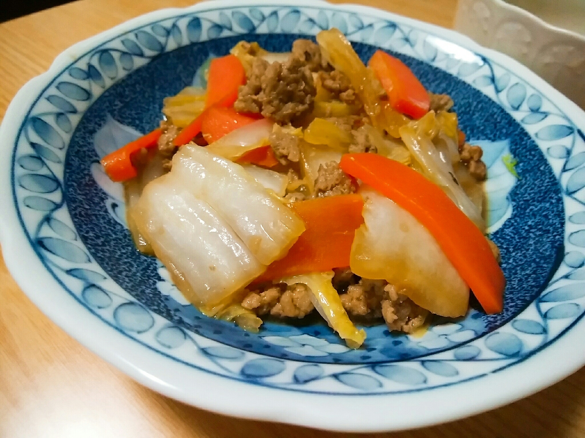 豚ひき肉と白菜と人参のオイスターみそ炒め