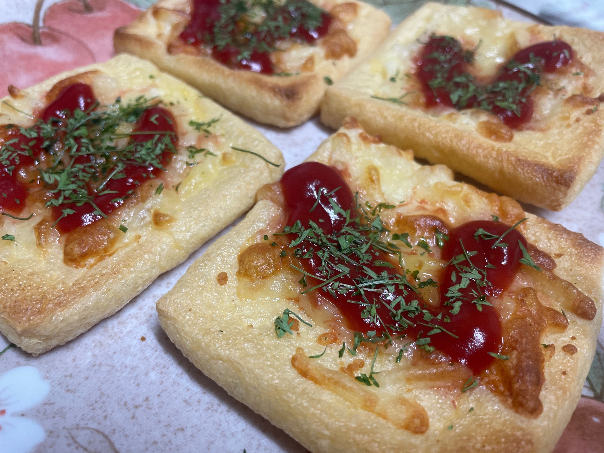 薄揚げを使ってトマトケチャップチーズ焼き