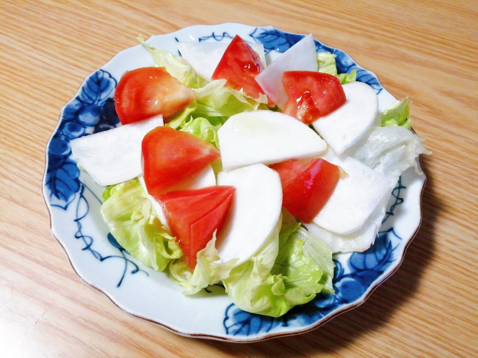 レタスとかぶとトマトのサラダ レシピ・作り方 by はじゃじゃ - 楽天レシピ
