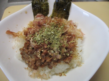 ５分！？茗荷＆納豆の爽やか２色丼♪（ポン酢）