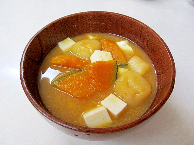 *かぼちゃと麩の味噌汁*