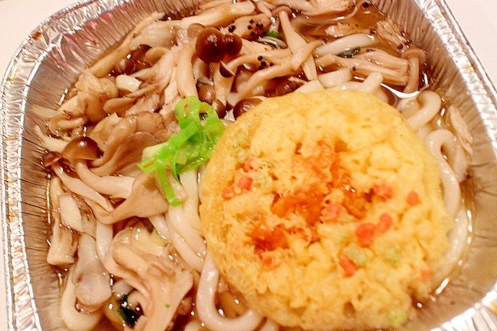 簡単ヘルシーアレンジ！きのこタップリ鍋焼きうどん