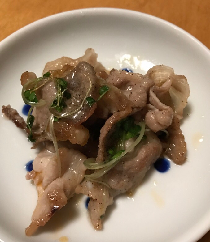 豚こま肉とスプラウトの生姜炒め