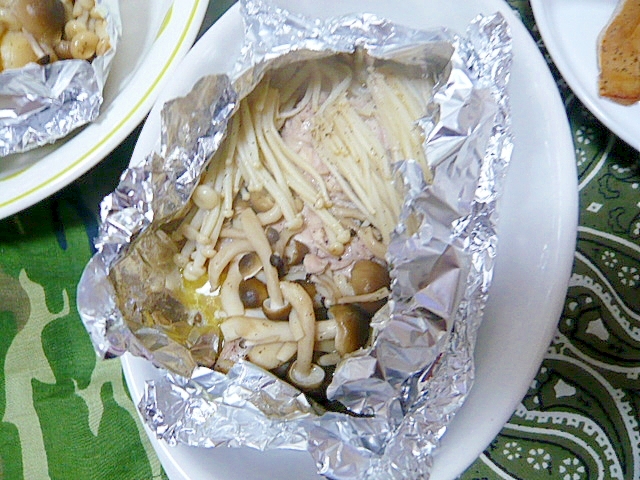 バターの香りがたまらない 鶏のホイル焼き レシピ 作り方 By ヒッキーノンキ 楽天レシピ
