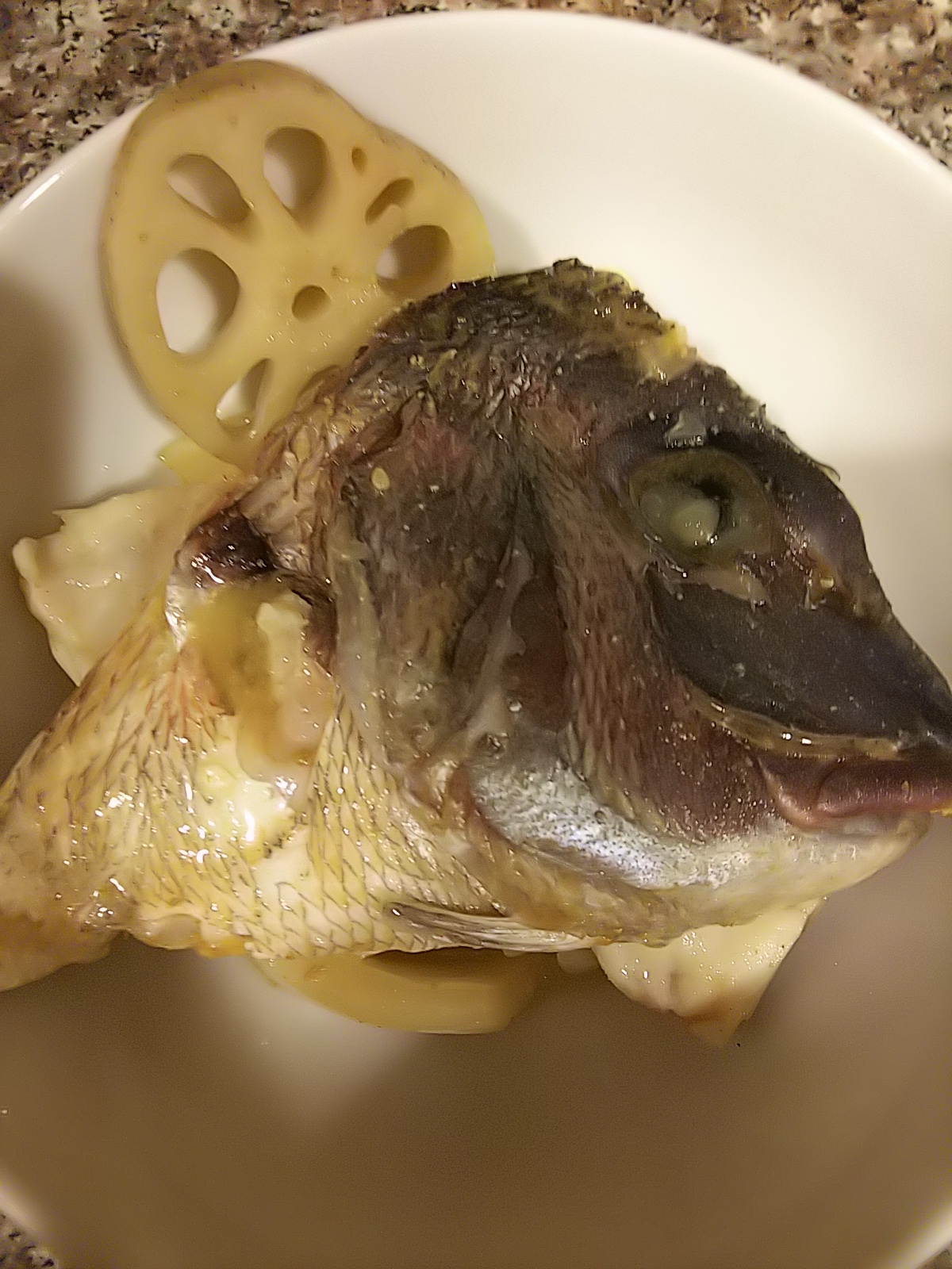 鯛の頭とレンコンのコチュ味噌煮