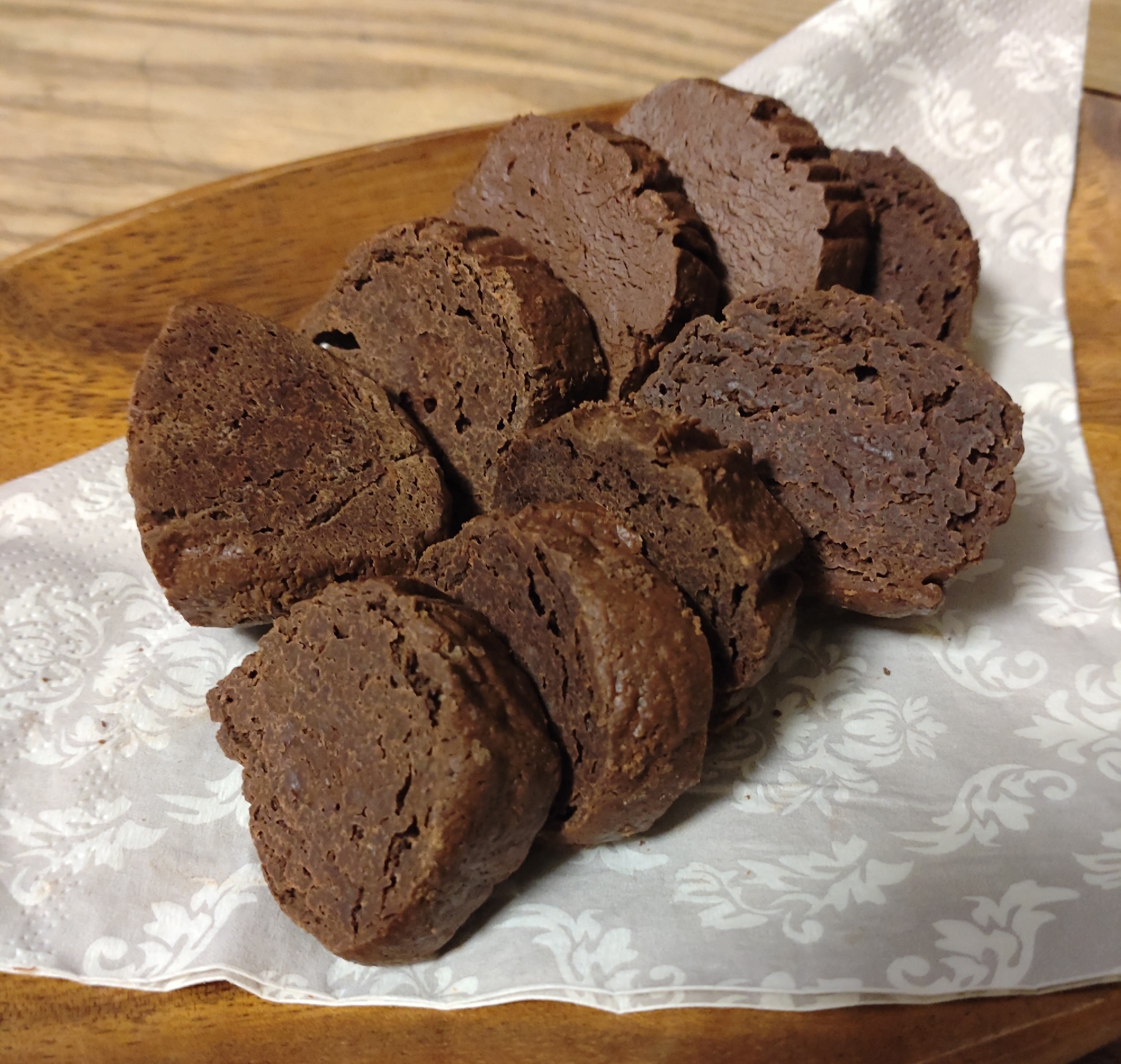 材料2つでバレンタインの焼きチョコクッキー♡