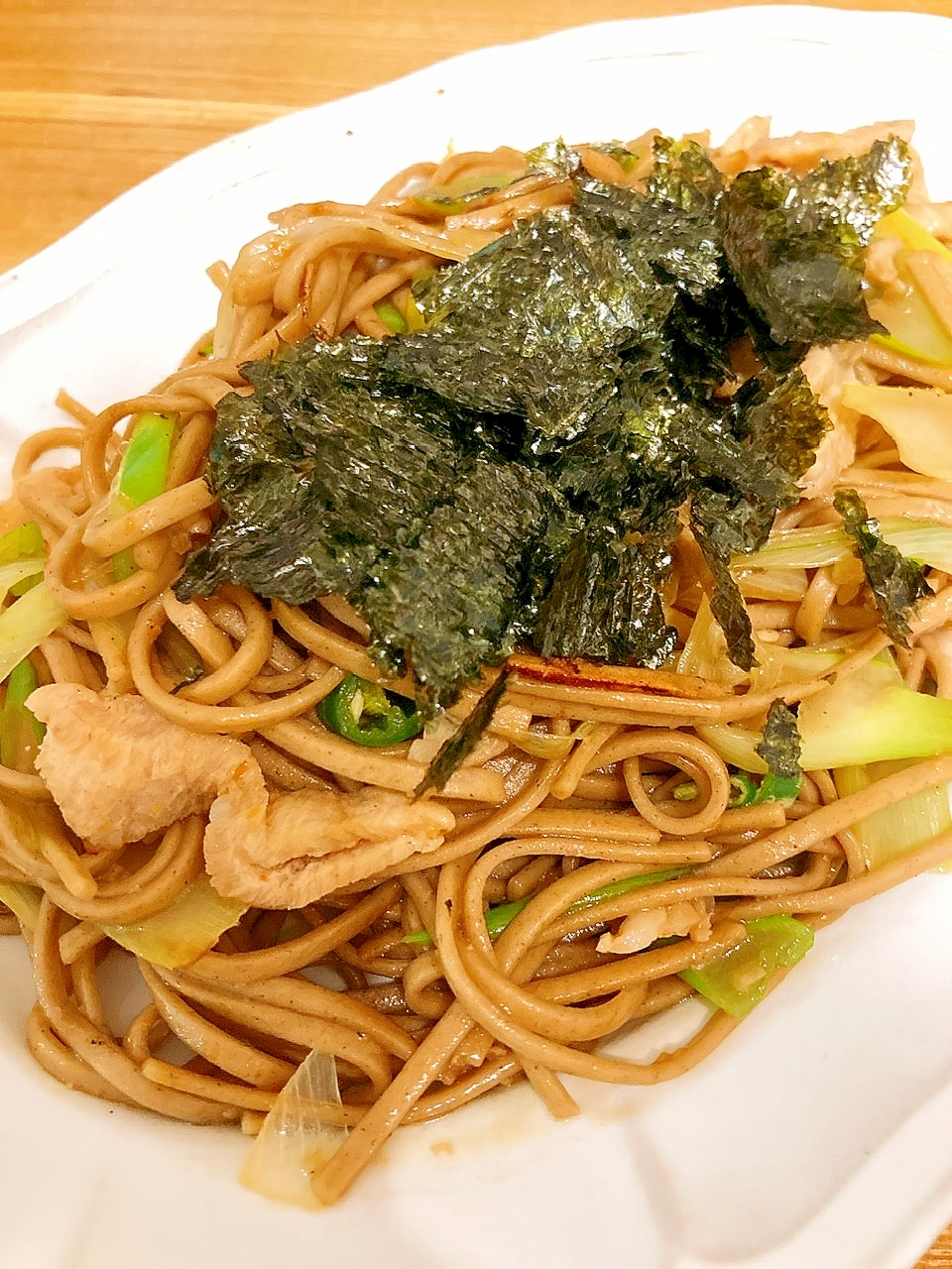 癖になる辛さ！豚と青唐の炒め蕎麦