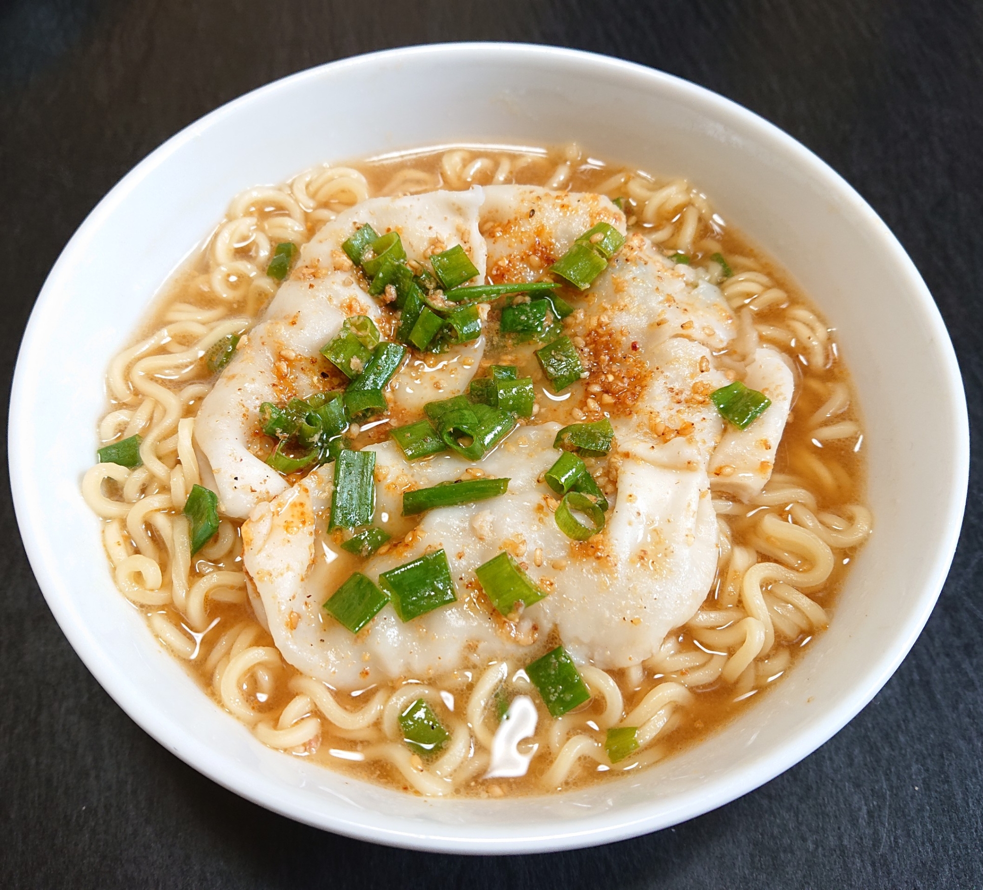 インスタントで☆シビ辛餃子の味噌ラーメン