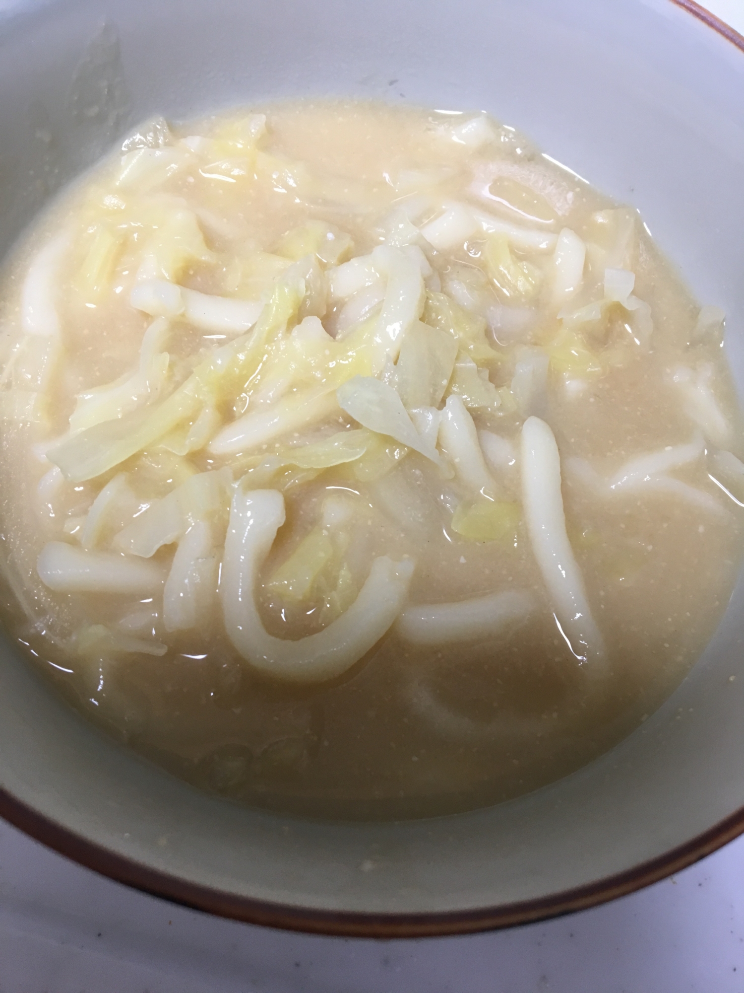 シンプル♪シンプル♪キャベツ味噌うどん(*^^*)