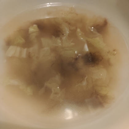 とろろ昆布白菜味噌汁