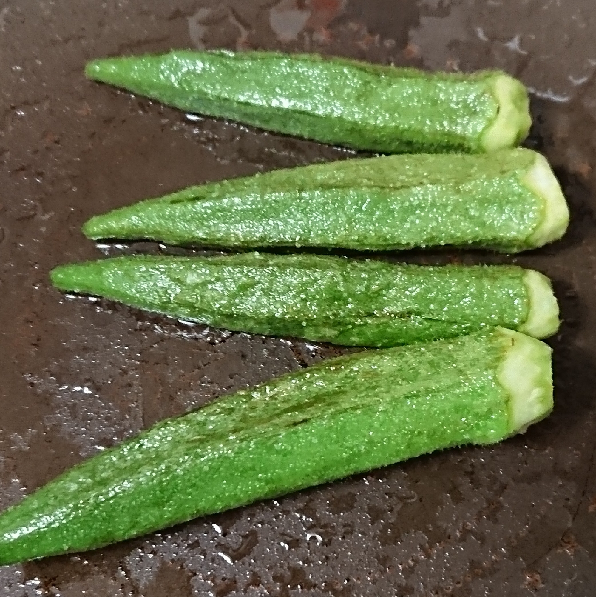 カレーのトッピングにおすすめ！おくらの素揚げ