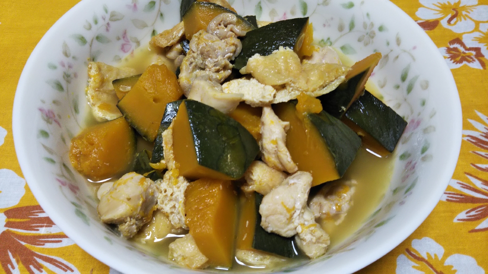 鶏肉と油揚げとかぼちゃの煮物☆