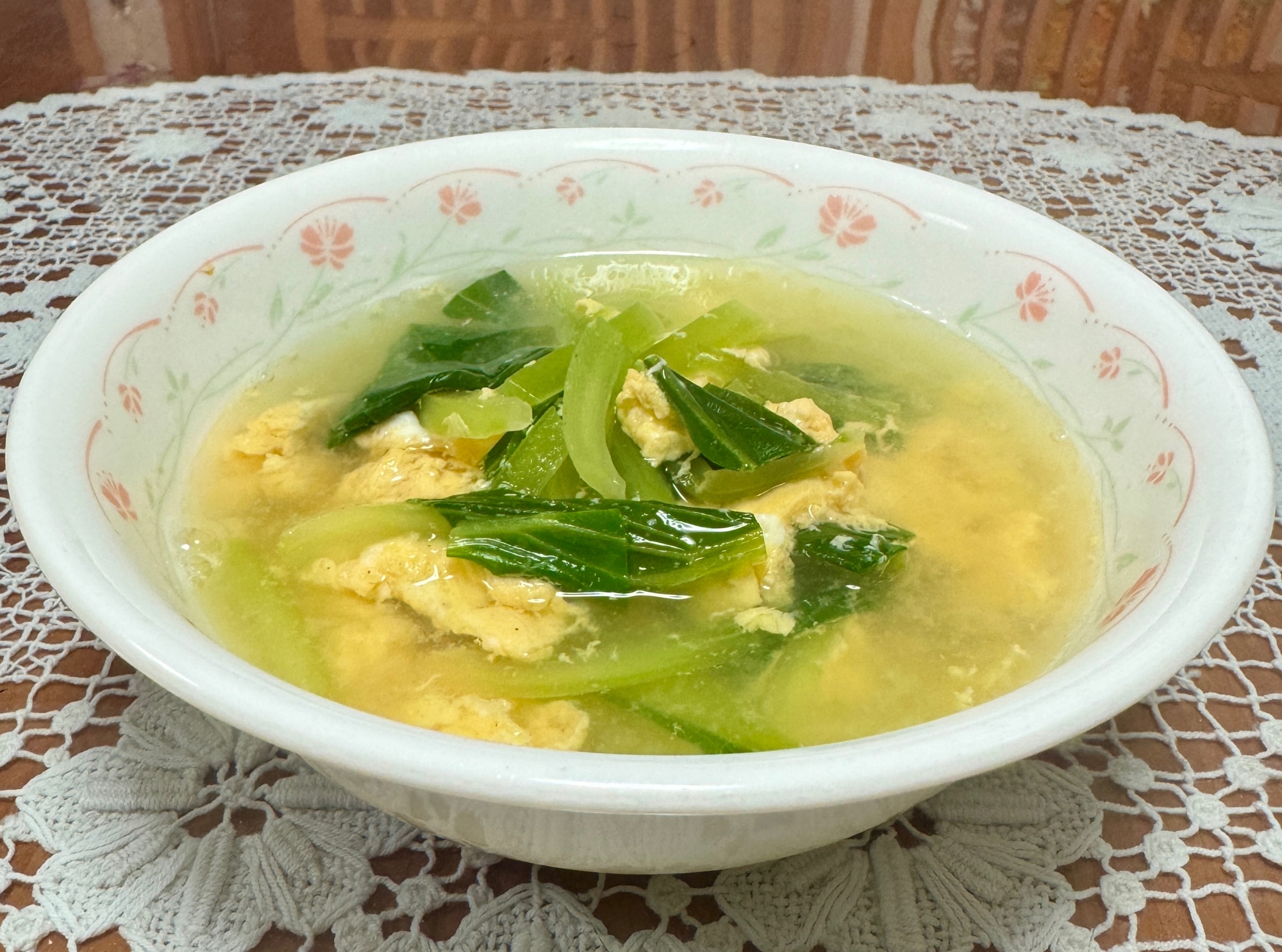 青梗菜と卵でふわっとろっꈍ◡ꈍ鶏丸ごと☆スープ