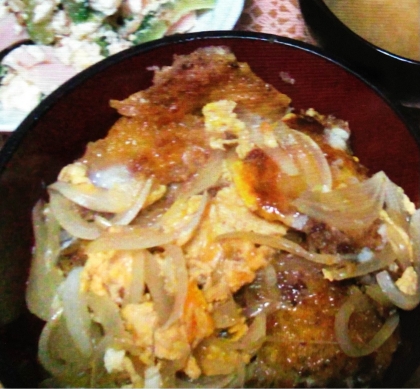 お惣菜とんかつでカツ丼☆水菜を添えて