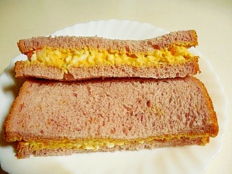 カニカマ＆たまごサンドイッチ