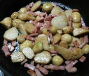 里芋とベーコンの炒め煮バター醤油風味 レシピ 作り方 By Jrとmc 楽天レシピ