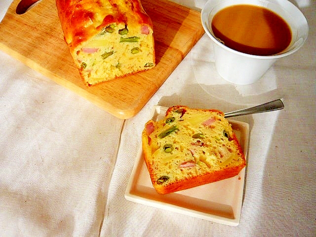 ポテトとソーセージとインゲンで☆簡単ケークサレ