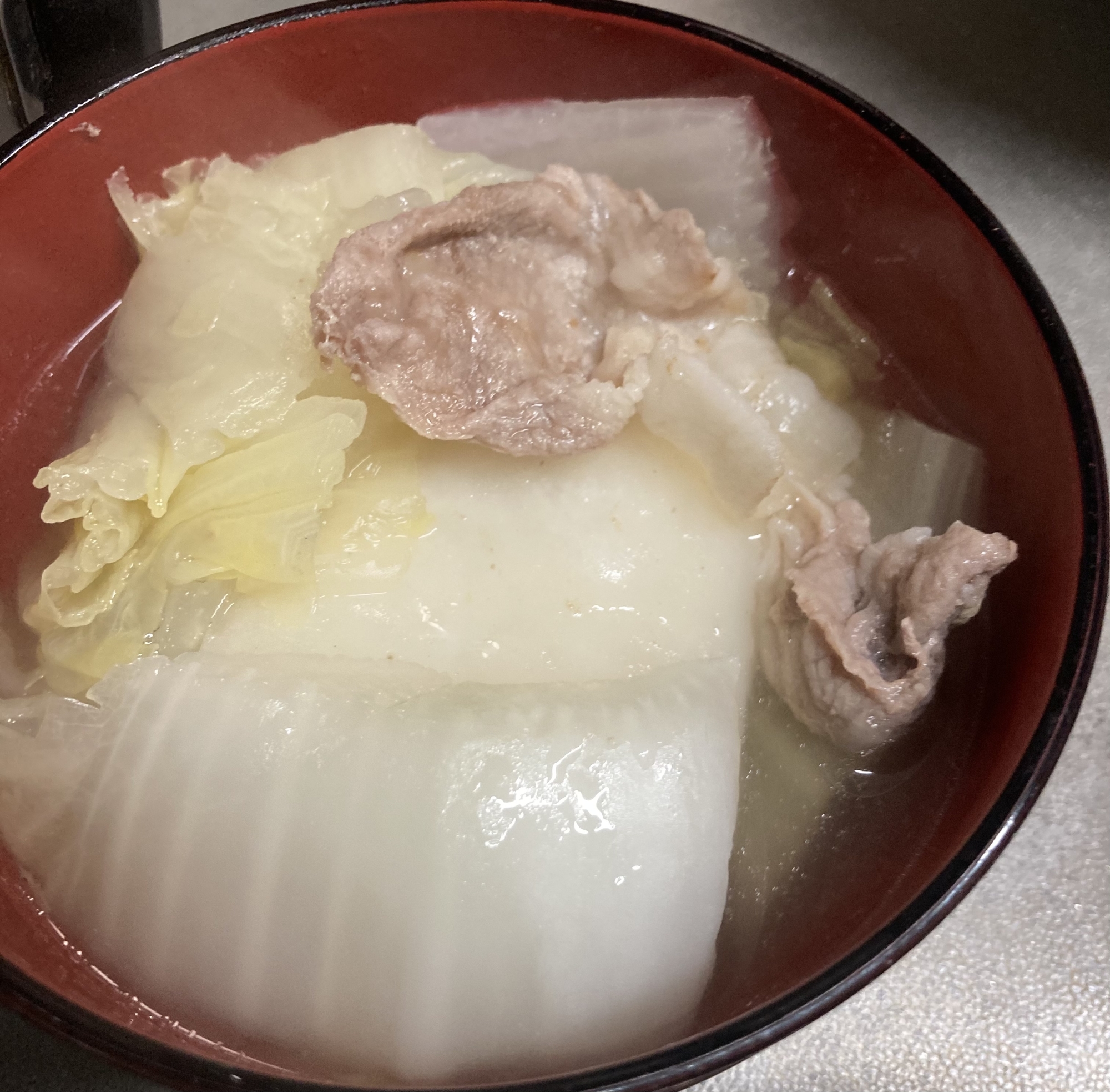 お餅入りの白菜の豚肉スープ