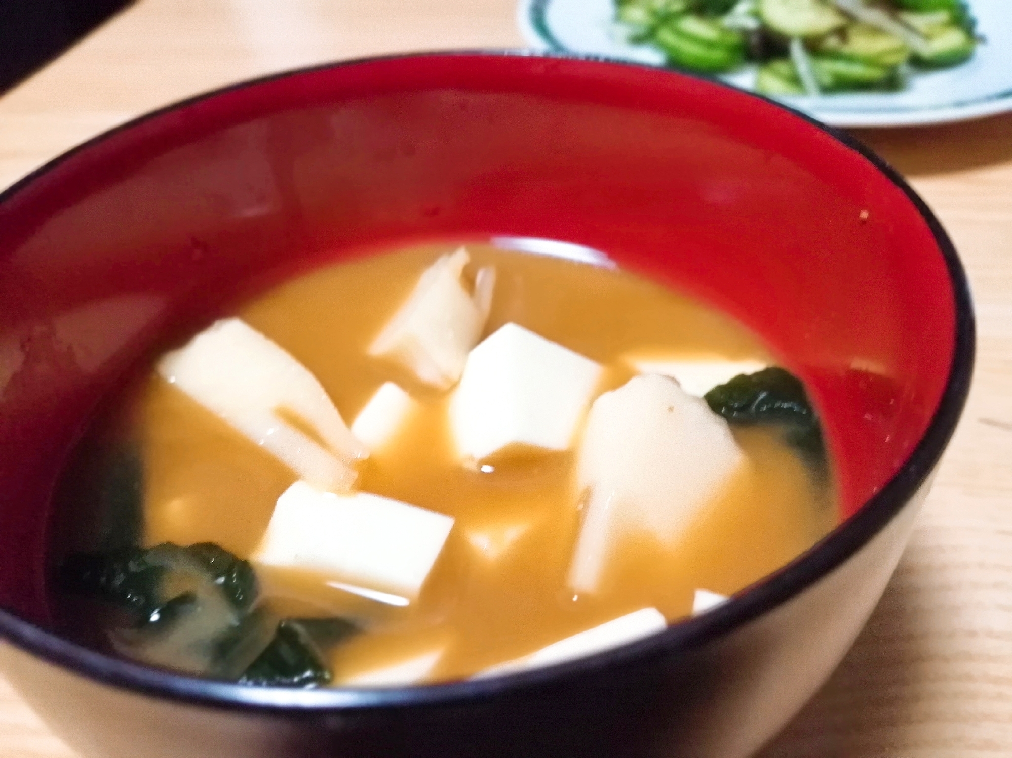 豆腐と筍とわかめの味噌汁