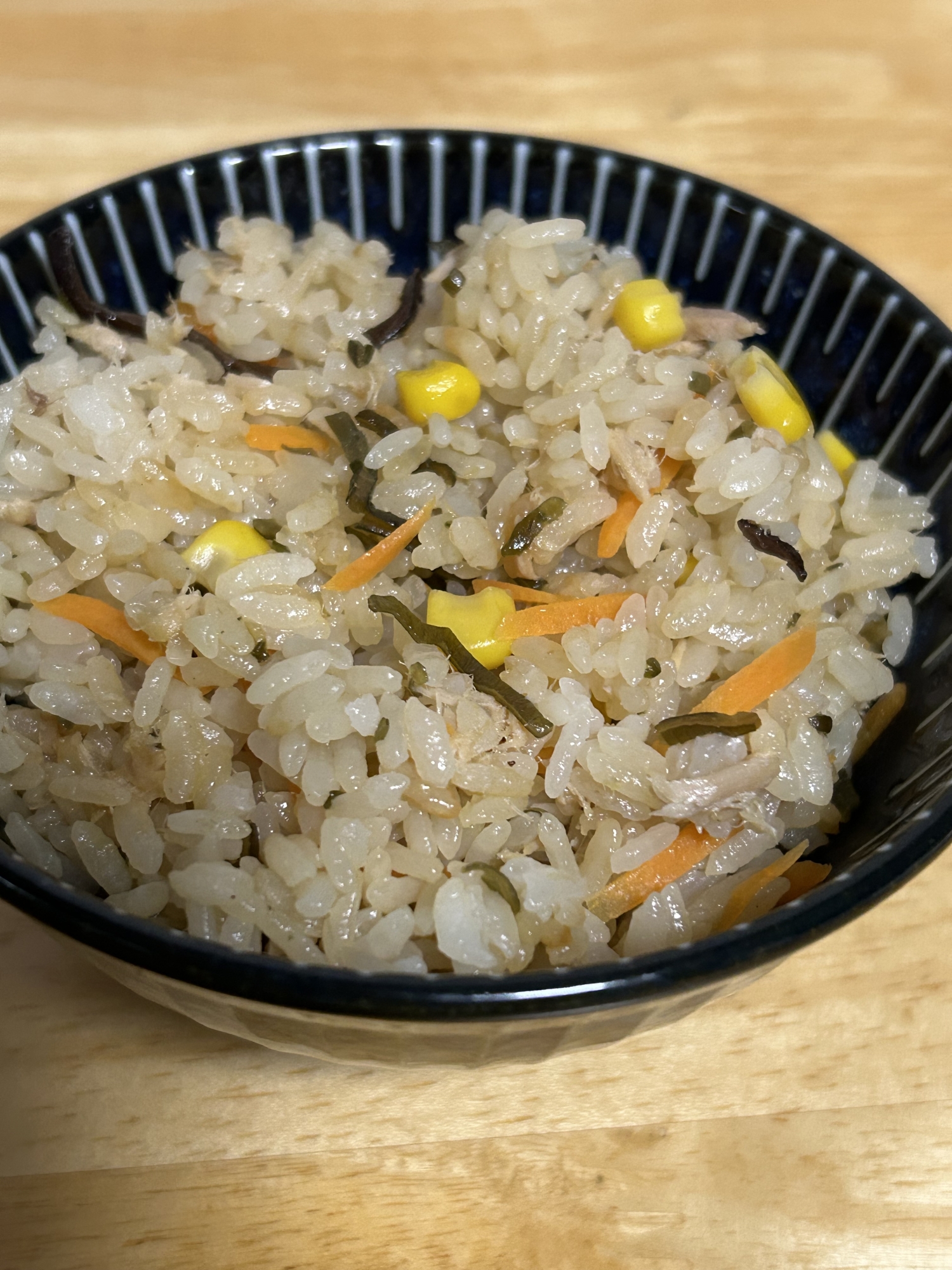塩昆布で炊き込みご飯♪