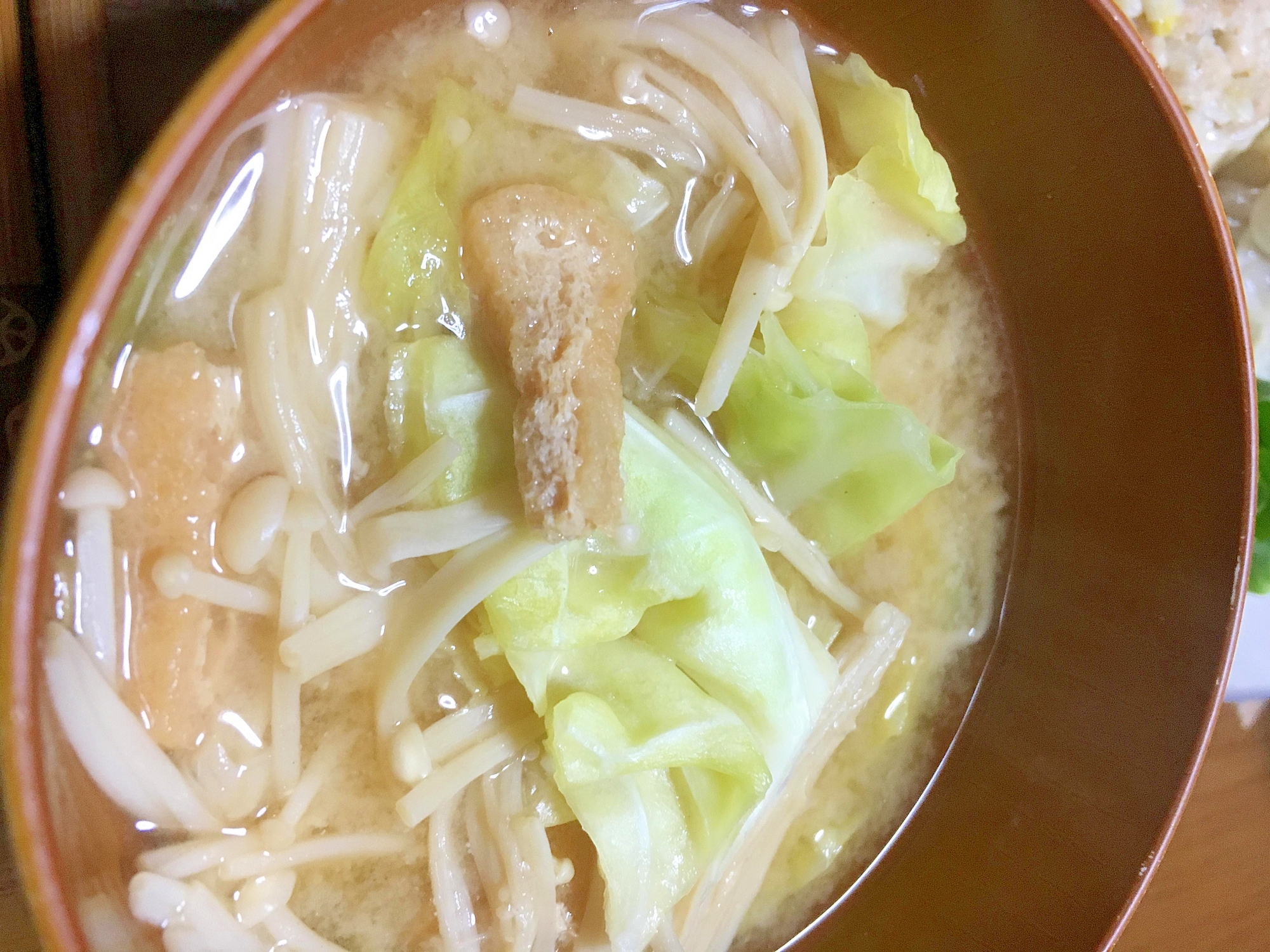 味付け油揚げで味噌汁