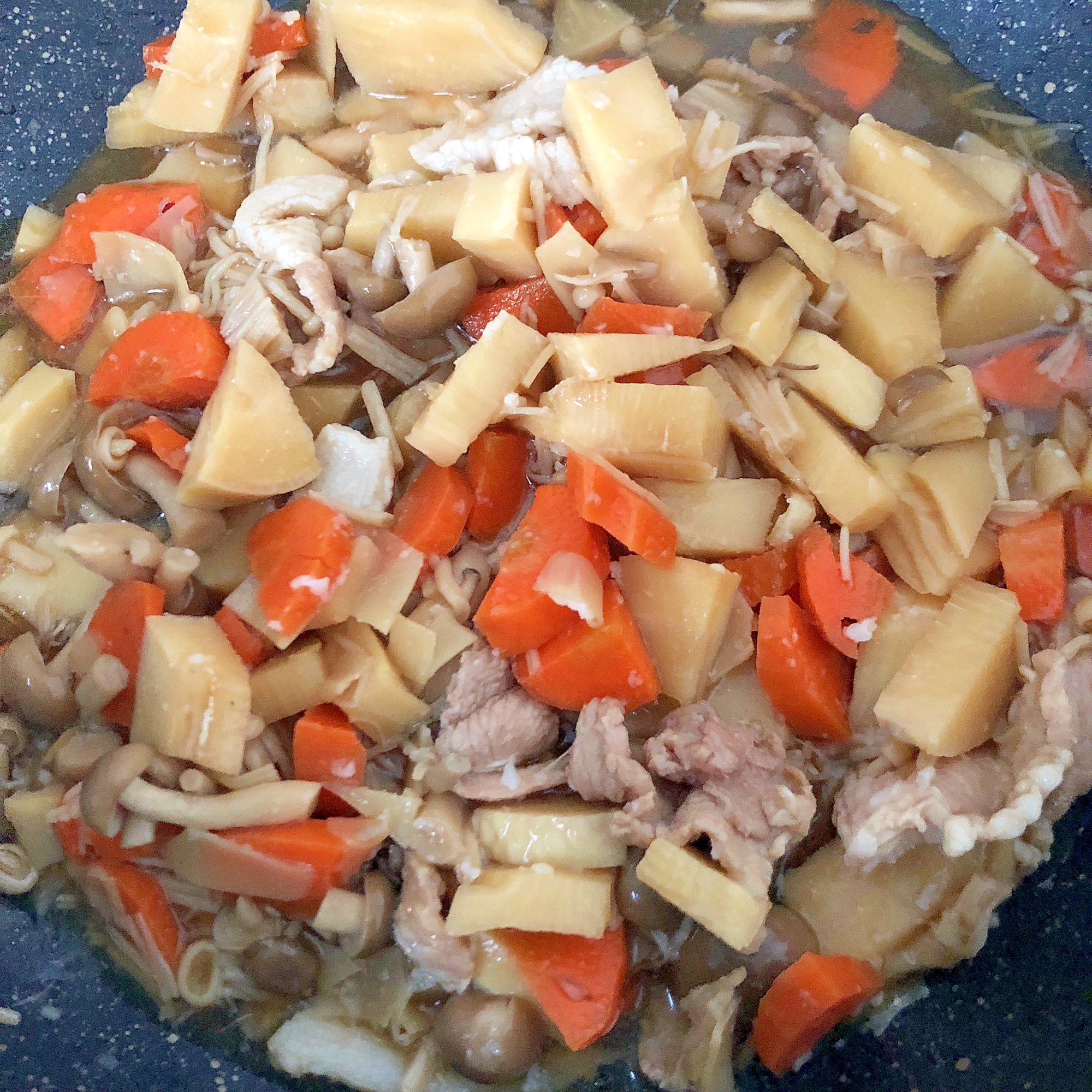 タケノコと豚肉の煮物☆