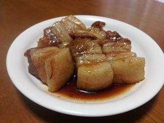 とろっとやわらかな豚の角煮