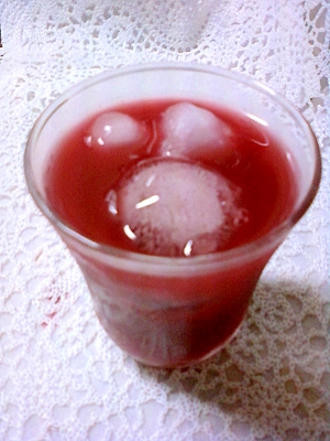 紫の野菜ジュースとほうじ茶ブレンドジュース☆*:・