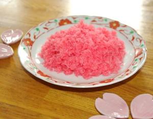 **ちらし寿司を華やかに♪手作り桜でんぶ**