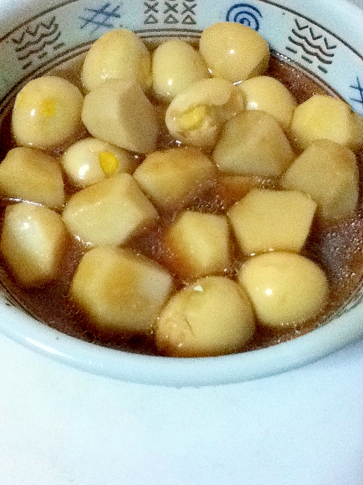 里芋とうずらの卵の煮物