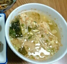 急に涼しくなりましたので、キムチスープは温まってホッとしました。
野菜もたっぷりで美味しかったです。